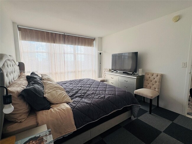 Photo - 17021 N Bay Rd Unit 1022