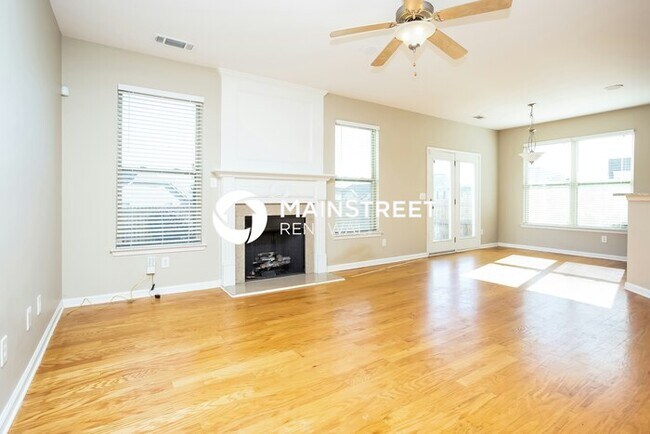 5 Bedroom Pet-Friendly Home in Atlanta, GA with Main Street Renewal