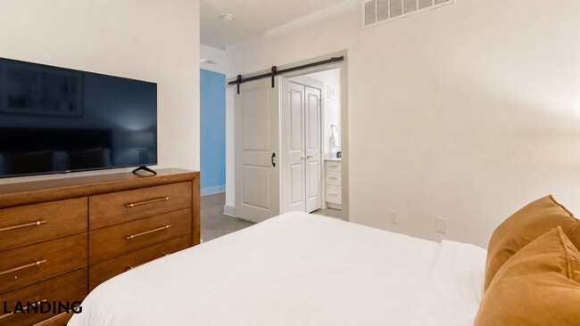 Photo - 707 Seale St Unidad 107