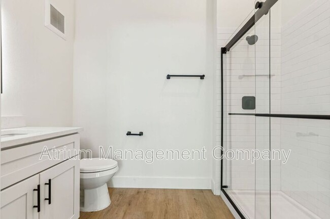 Photo - 221 S Bumby Ave