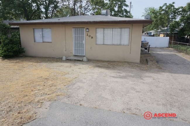 Building Photo - 209 E Harding Ave Unit 1