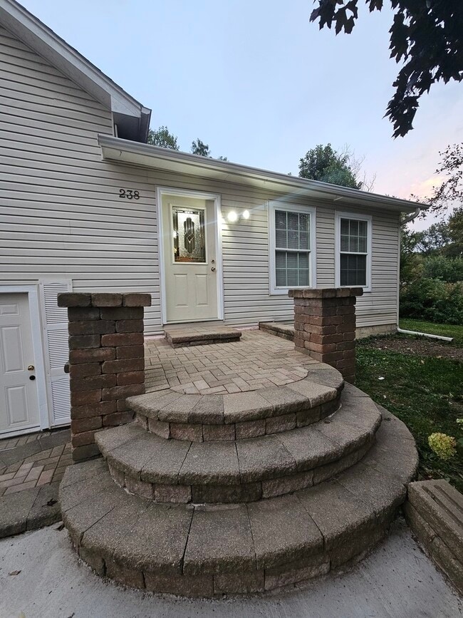Photo - 238 S Sheridan Rd