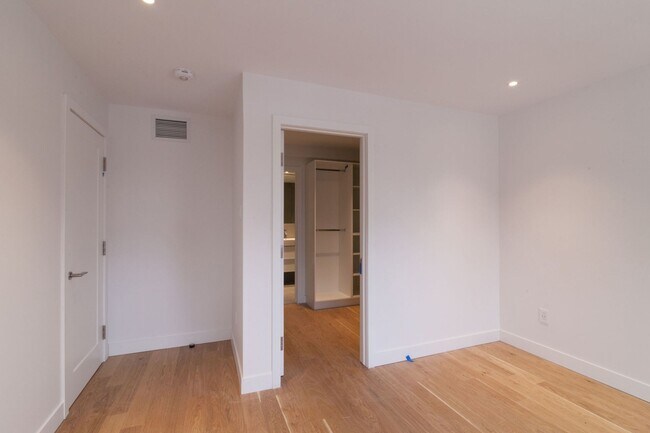 Photo - 3435 Rue Drummond Unité 95