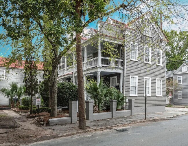 Photo - 123 Smith St
