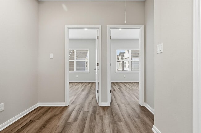 Photo - 9906 Clark Cyn Ln