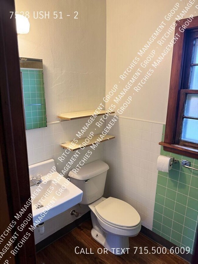 Photo - 7528 USH 51-2 Unit 2