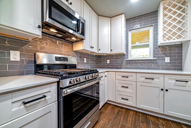 Photo - 12218 Brownstone St