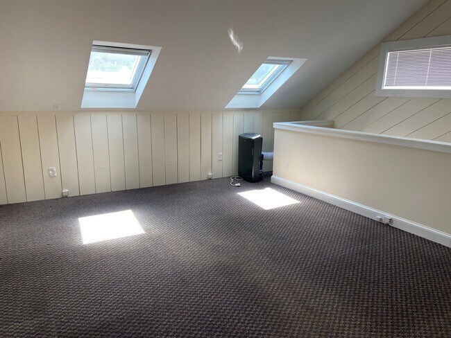 Photo - 1383 Washington St Unit 3