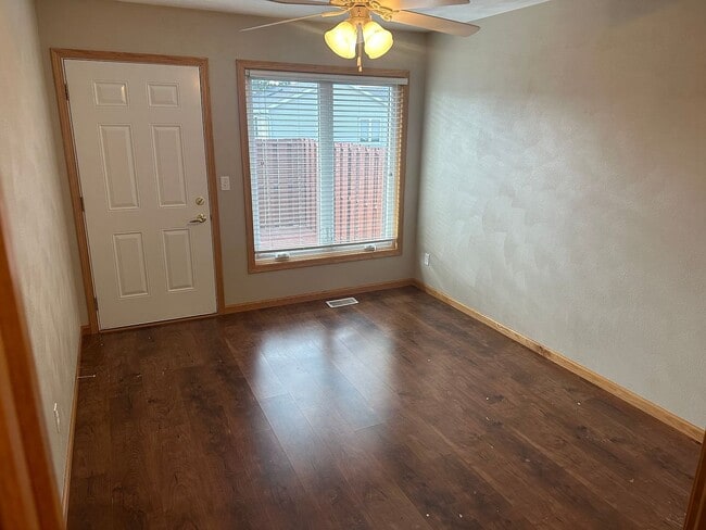 Photo - 122 Comfort Way