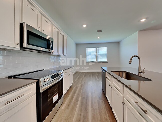 170 Anthurium Dr