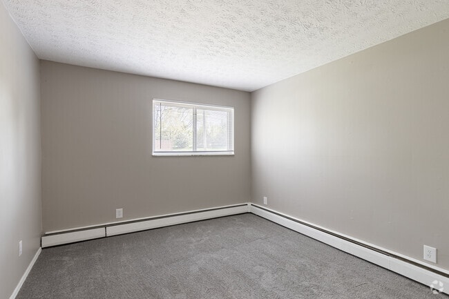 1BR, 1BA - 560SF