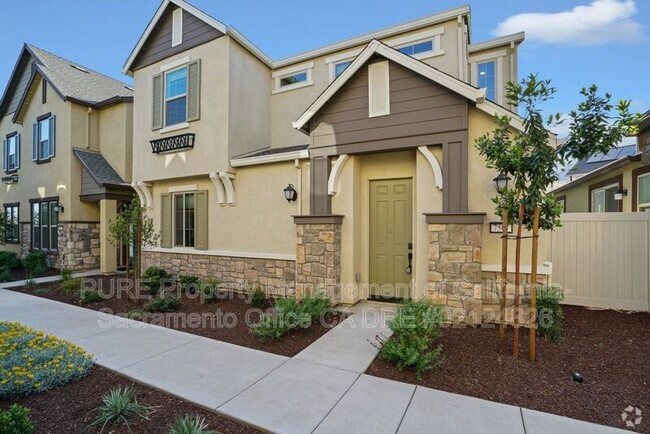 Building Photo - 7507 Clear Lake Aly Rental