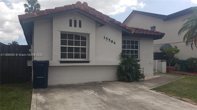 Photo - 15564 SW 63rd Ter House