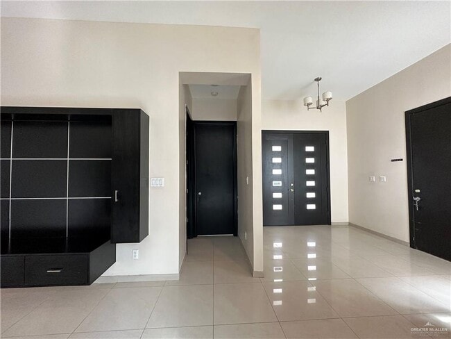 Photo - 12 Sonora Ave