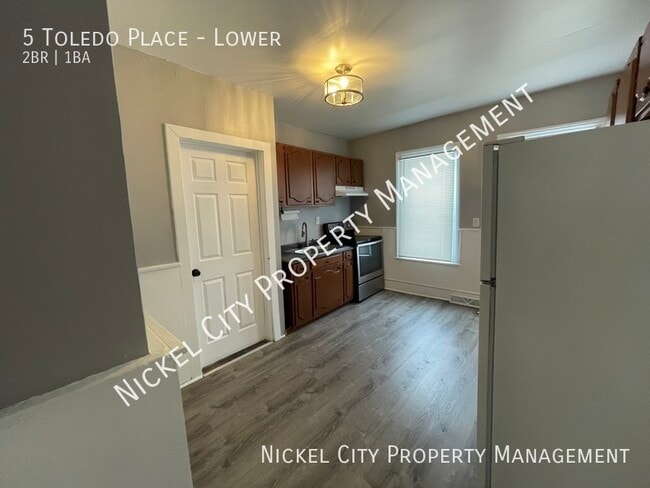 Photo - 5 Toledo Pl Unit Lower