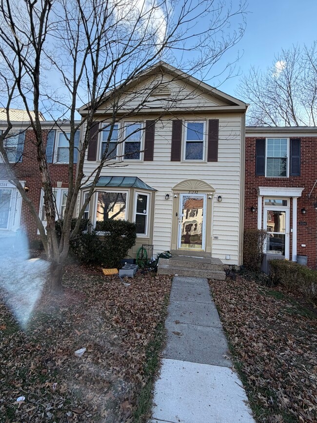 Building Photo - 21282 Hedgerow Ter