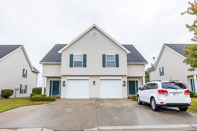 4532 Picadilly Cir