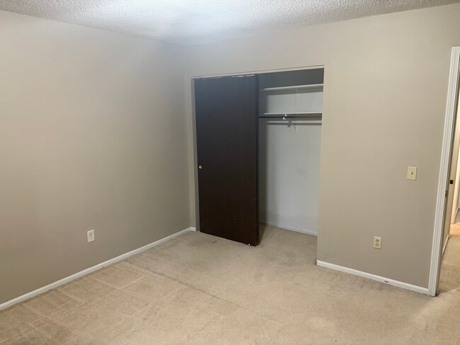 Photo - 3516 Kendale Dr