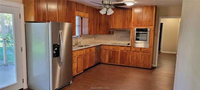 Photo - 1003 Harrington Ave