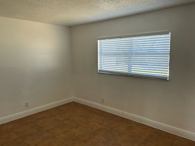 Photo - 401 SW 13th Pl