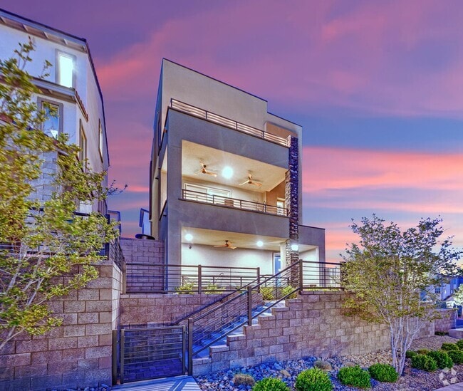 Building Photo - Newer West Summerlin Home With Pool, Spa a...