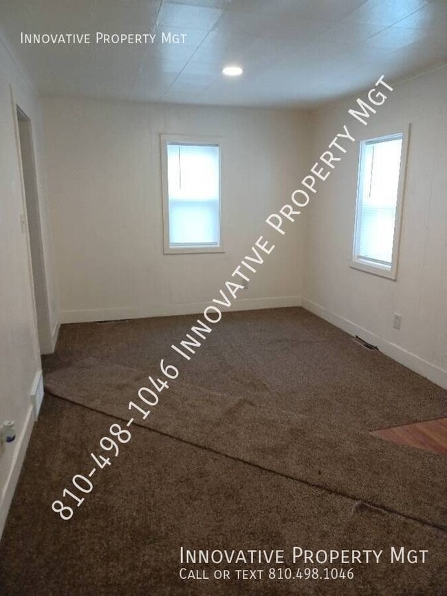 Photo - 1077 W Bergin Ave