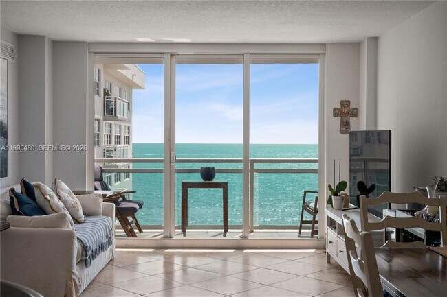 Building Photo - 6917 Collins Ave Unit 1609