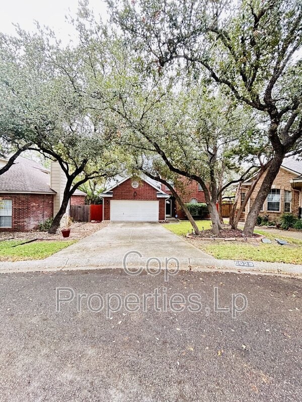 Building Photo - 6622 Shady Bend Dr Rental