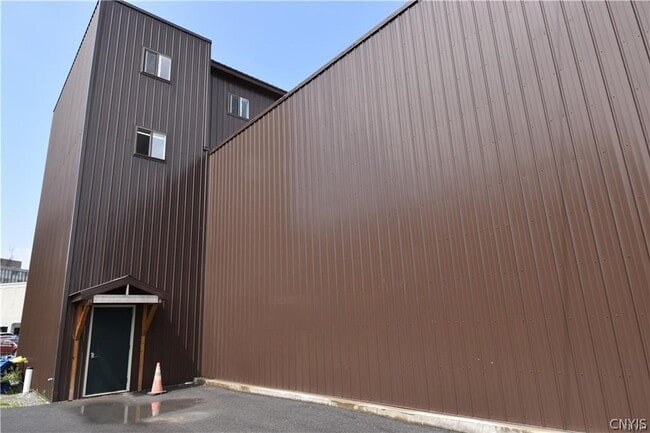 Building Photo - 170 Court St