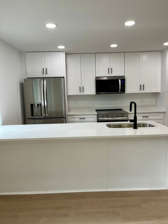 Building Photo - 1411 Chesapeake St Unit 1411-A