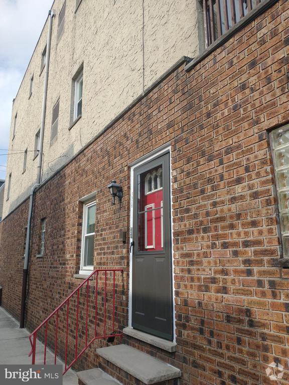 Building Photo - 1529 W Porter St Unit 3 Rental