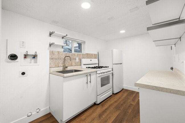 Photo - 758 Loveland Ave Unit 2