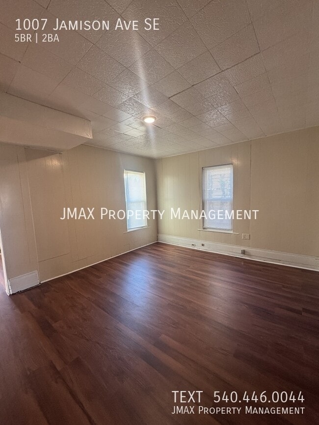 Photo - 1007 Jamison Ave SE