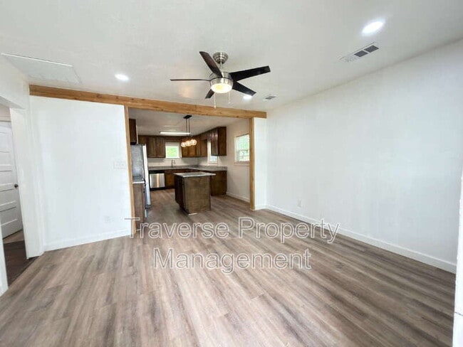 Photo - 1804 Andrew Ave