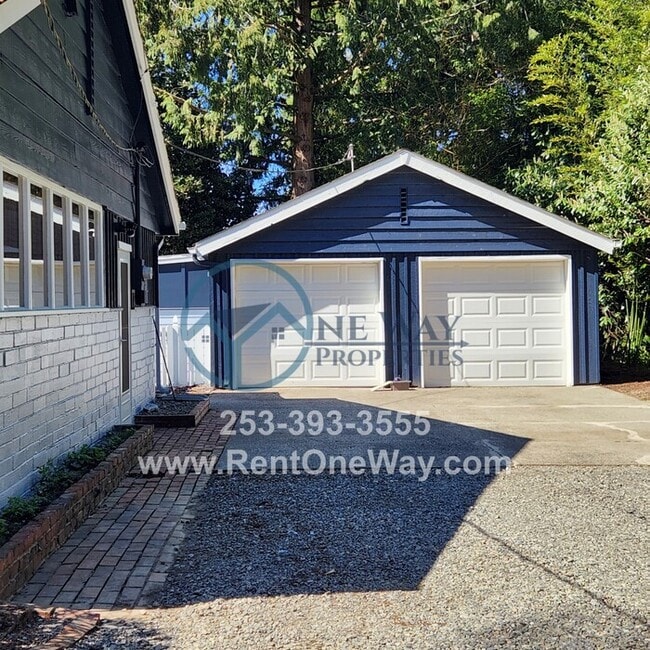 Photo - 4704 Grandview Dr W