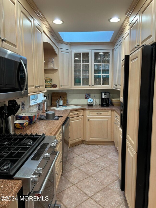 Photo - 206 Beach Ave