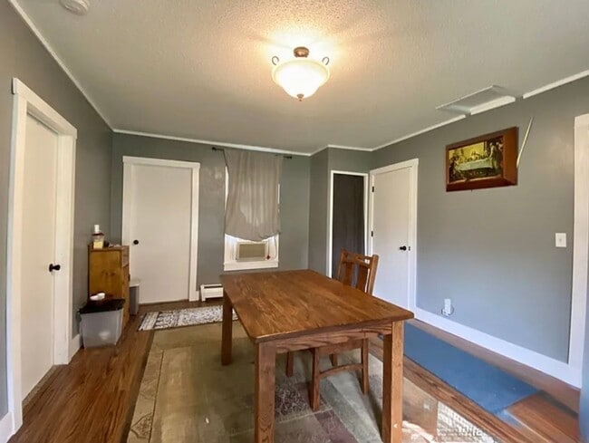 Photo - Great 3BR/1BA Champlin Home Available 9/1!