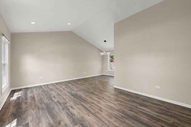 Photo - 1057 Bothwell Cir