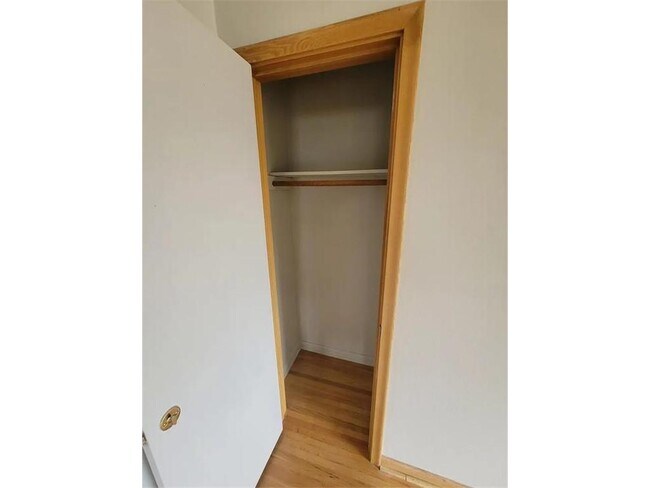 Photo - 706 Robinwood Ln
