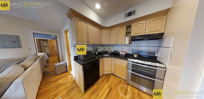 Photo - 1031 Tremont St