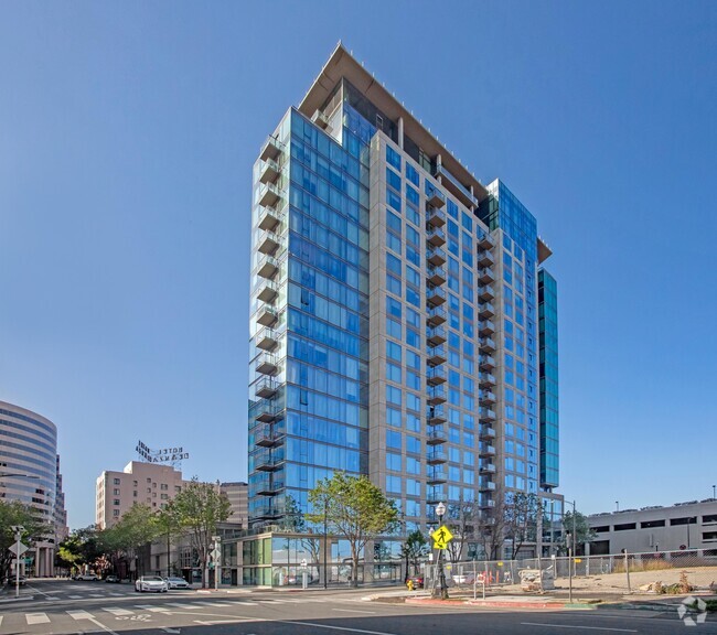 Photo - Axis Apartments
