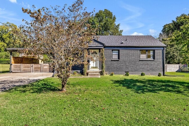 Photo - Beautifully furnished short-term rental in...