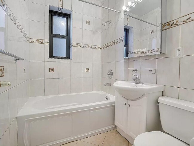 Photo - 76-66 Austin St Unit 2L