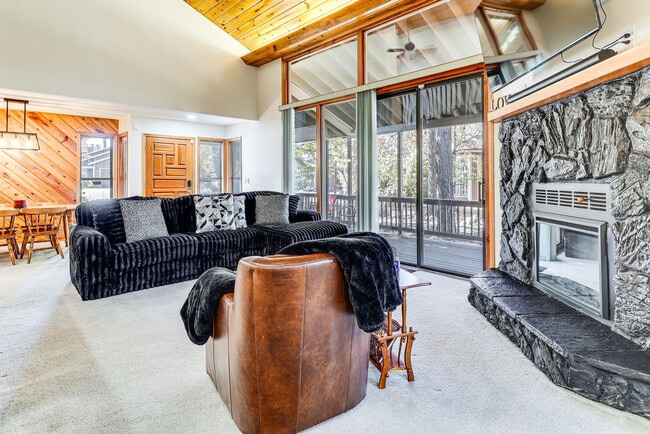 Building Photo - 2787 Oak Cir Unit SI ID1604744P