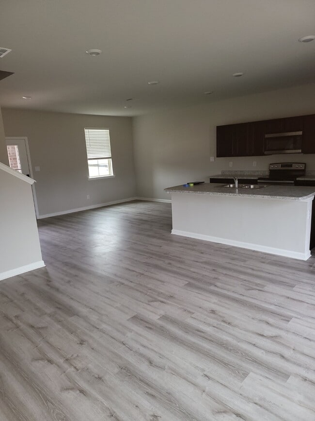 Photo - 18422 Fox Hollow Loop