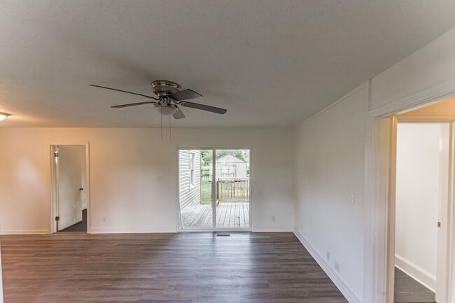 Photo - 6619 State Line Rd