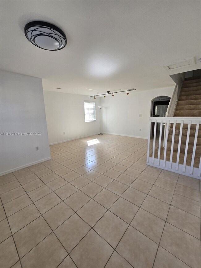 Photo - 3028 SW 129th Way Casa Adosada