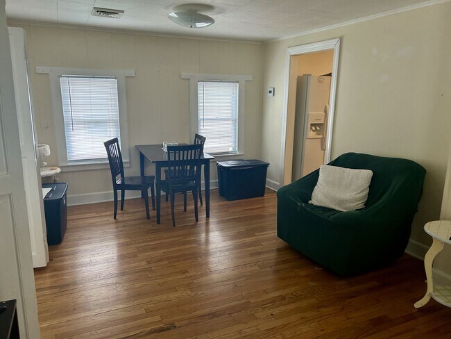 Photo - 17 High St Unit 17 High Apt 2