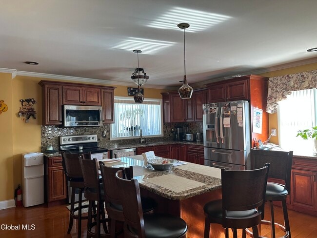 Photo - 6 Elliott Ave