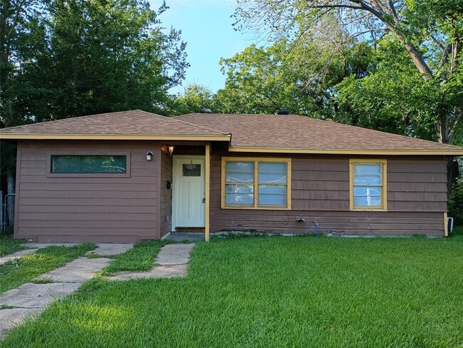 Building Photo - 5617 Malmedy Rd
